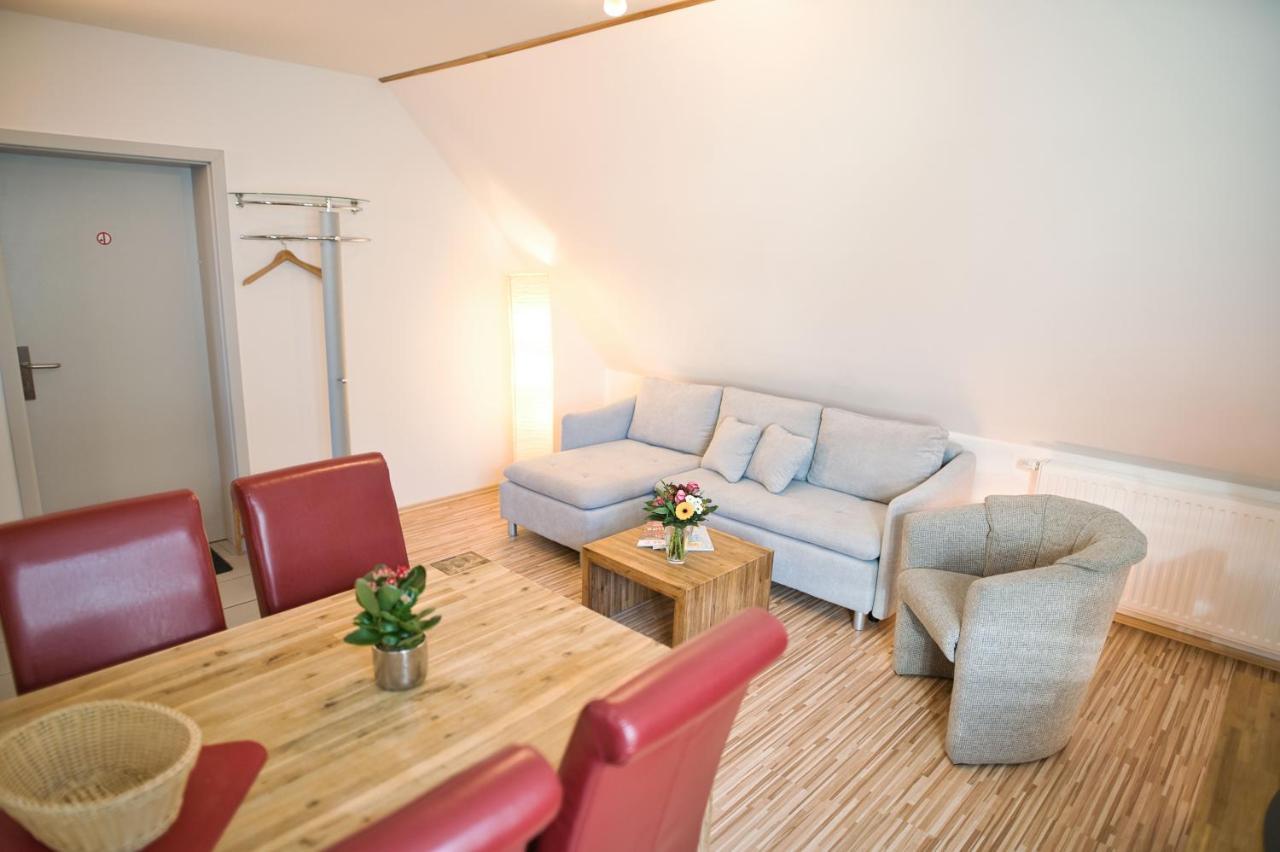 Zum Goldenen Anker Aparthotel Stralsund Exterior photo